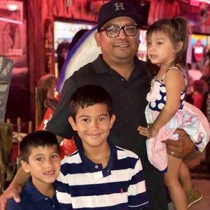 Meet your Posher, Adam